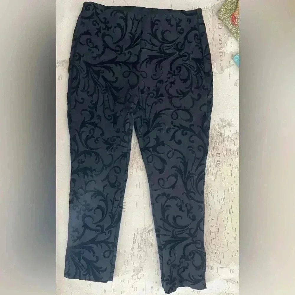 Chicos Ponte Pull On Flocked Pants Velvet Print Slimming Tapered M/L EUC - Picture 2 of 12